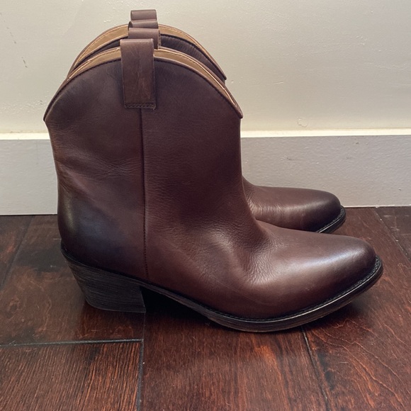 Barney’s New York boots - Picture 4 of 12